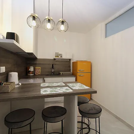 Goga 2355 Apartment Peroj