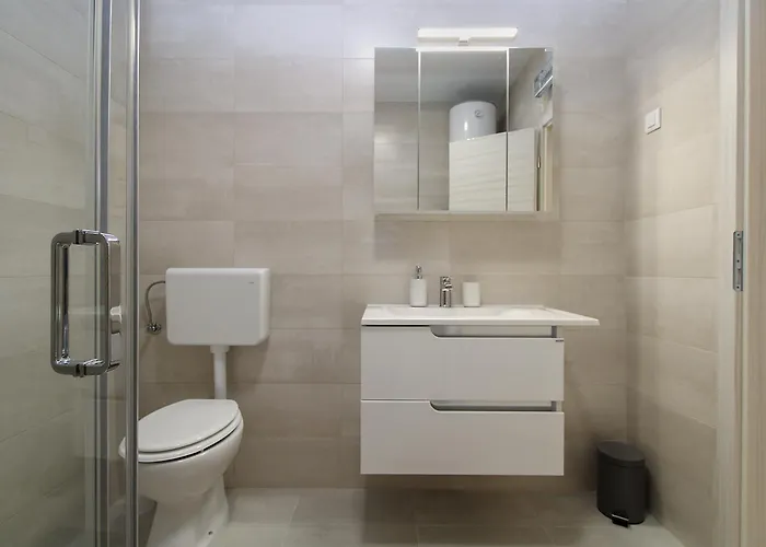 Goga 2355 Apartman Peroj